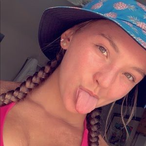 Meet your Posher, Kayli